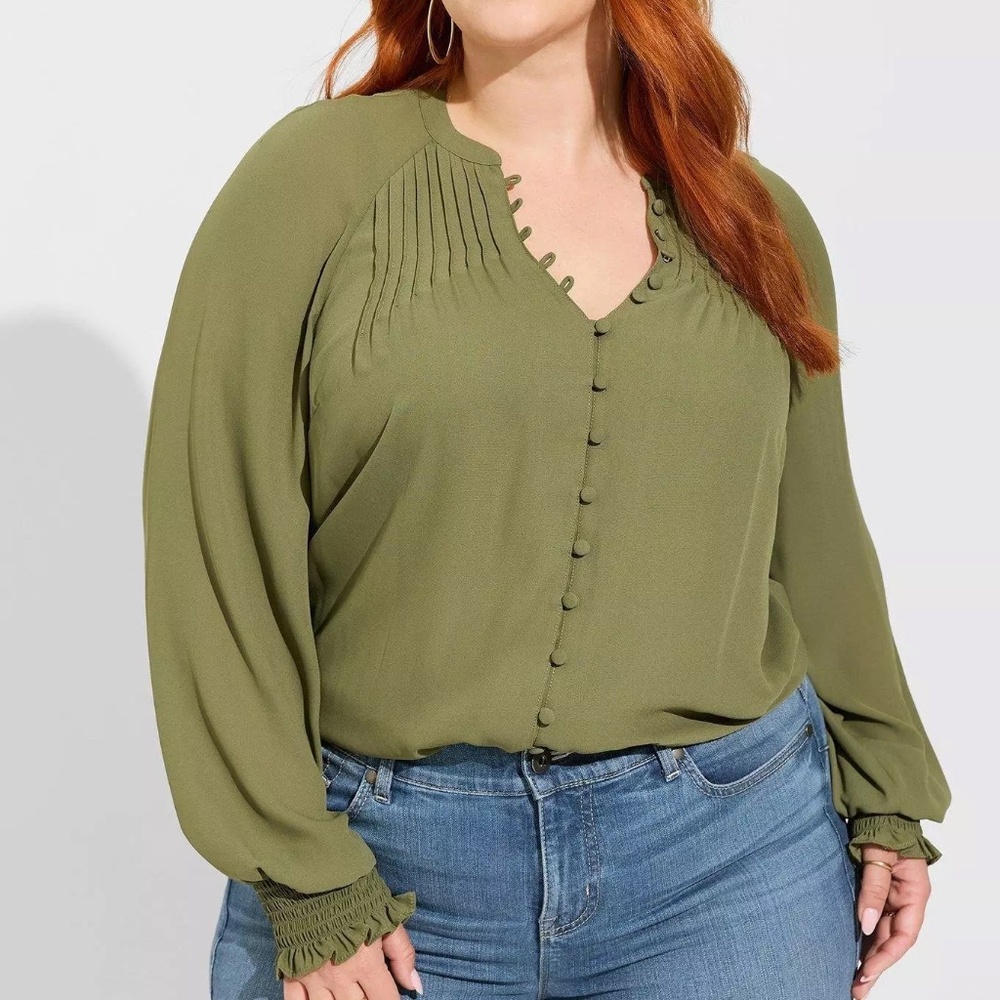 Torrid Georgette Smocked Button Front Blouse Size… - image 2